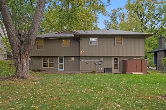 $380,000 | 9615 West 92nd Terrace, Overland Park, KS 66212