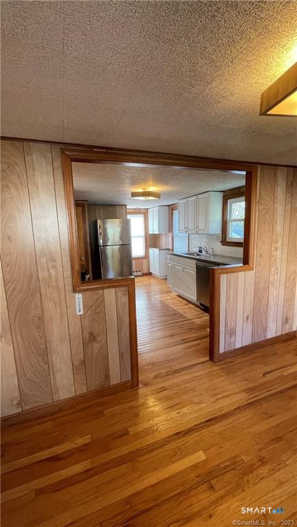 36 Pleasant Street Groton, CT 06340 - Photo 19 of 22 Gallery Image 19