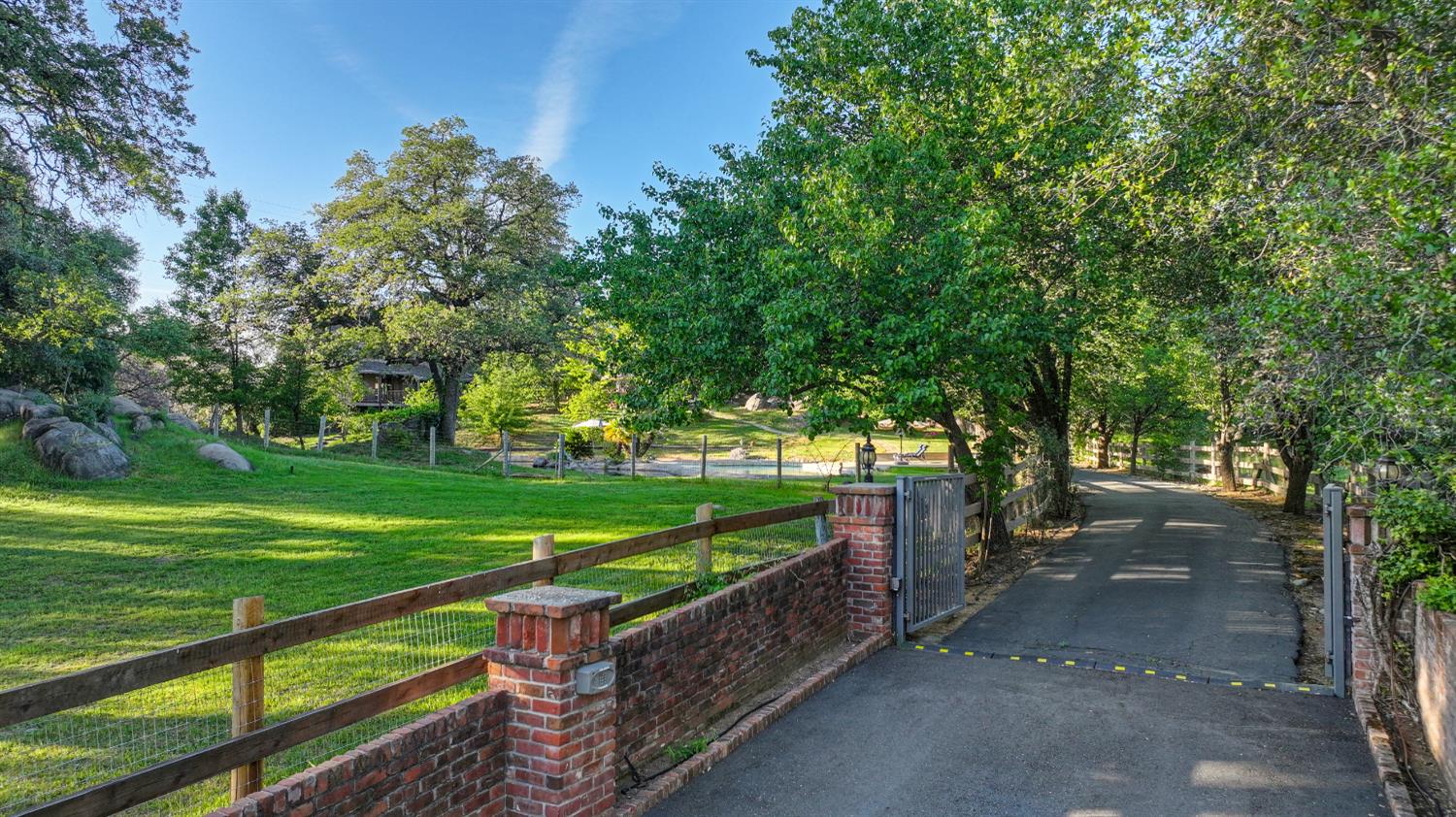 9475 King Road Loomis, CA 95650 - Photo 4 of 88