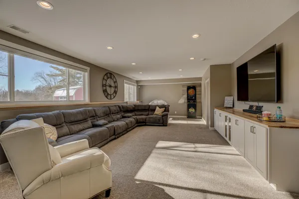 $898,999 | 1264 10th Street North, North Hudson, WI 54016
