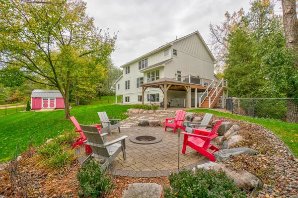 $898,999 | 1264 10th Street North, North Hudson, WI 54016