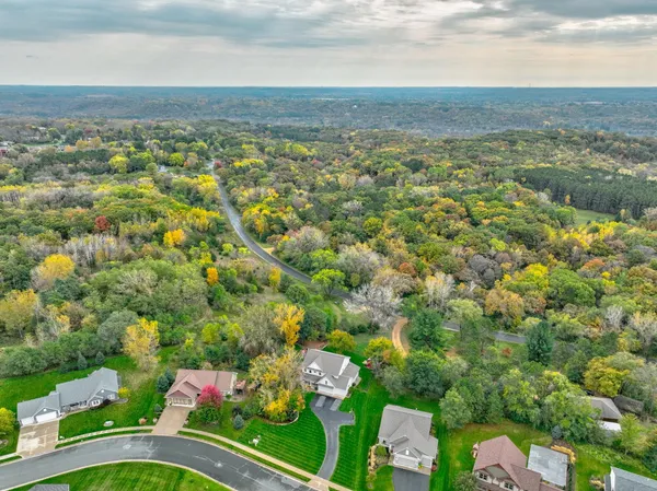 $898,999 | 1264 10th Street North, North Hudson, WI 54016