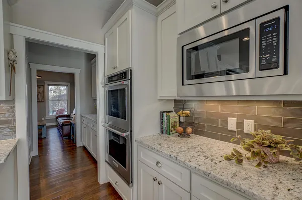 $898,999 | 1264 10th Street North, North Hudson, WI 54016