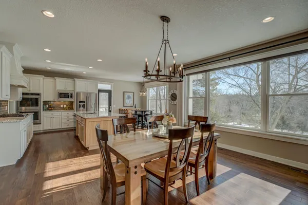 $898,999 | 1264 10th Street North, North Hudson, WI 54016
