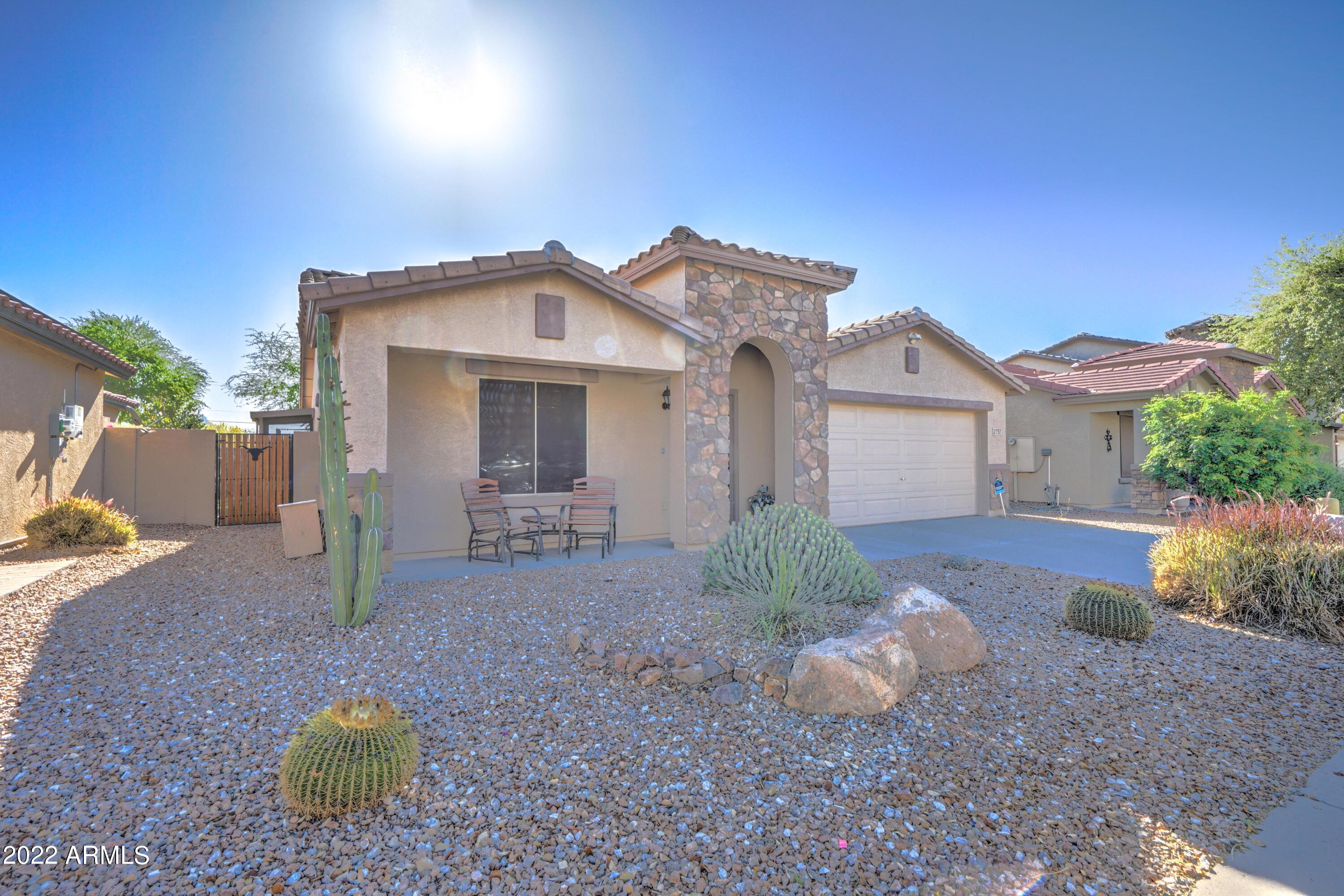 2757 South Conestoga Road Apache Junction, AZ 85119 - Photo 3 of 28 2757 S Conestoga-3
