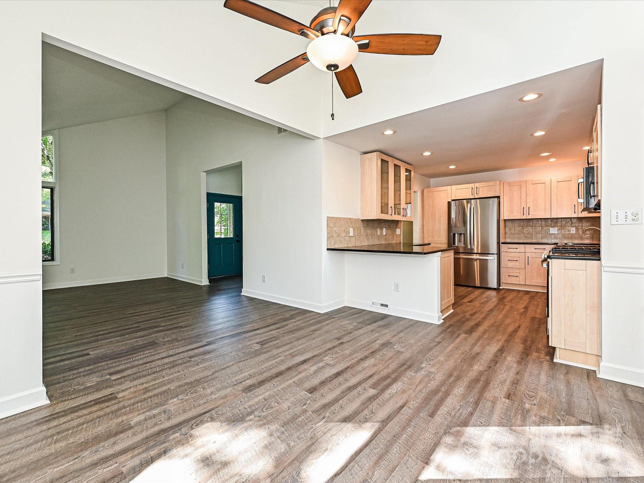 6745 Thermal Road Charlotte, NC 28211 - Photo 12 of 37