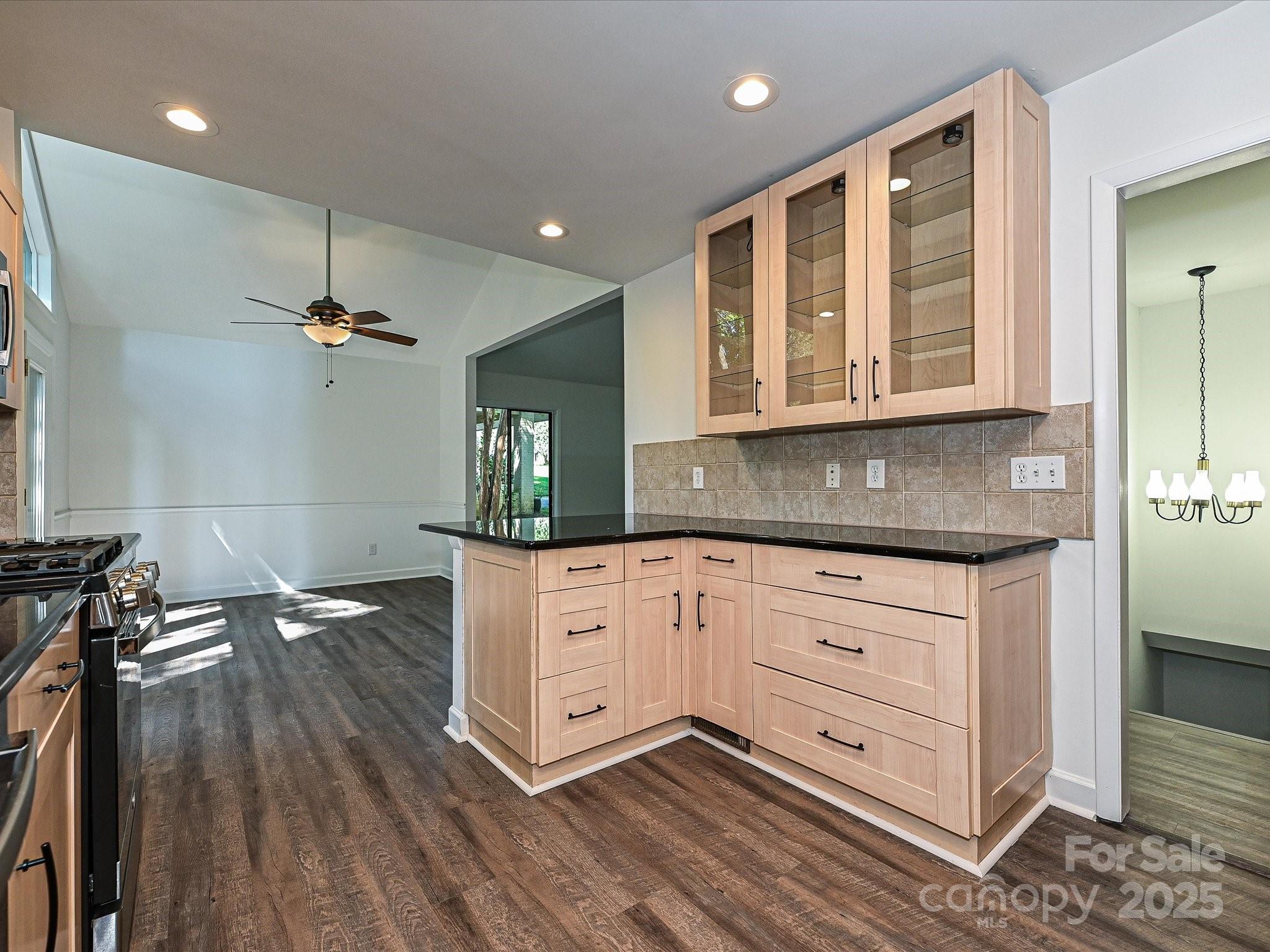 6745 Thermal Road Charlotte, NC 28211 - Photo 16 of 37