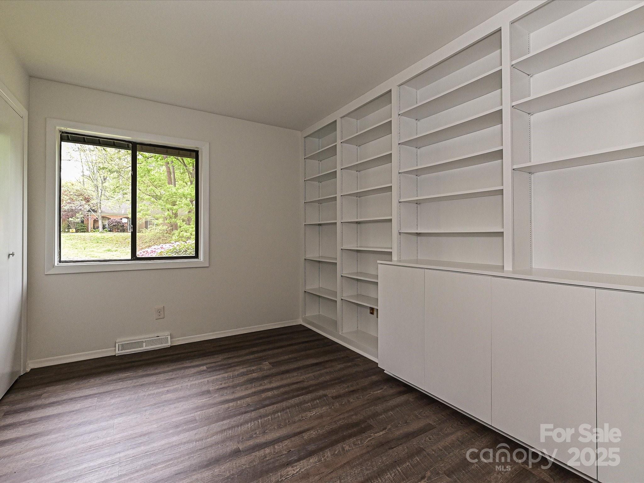6745 Thermal Road Charlotte, NC 28211 - Photo 17 of 37