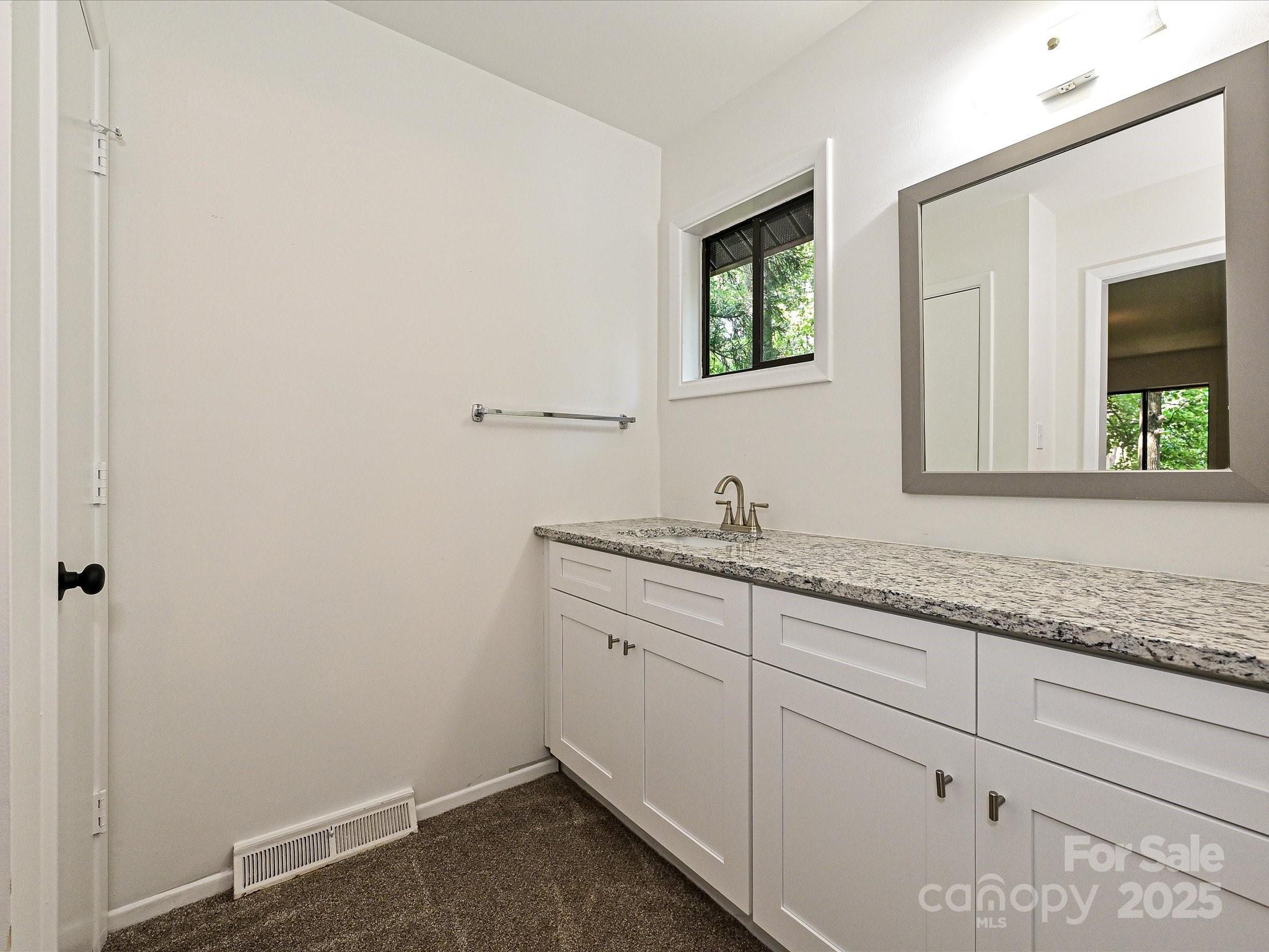 6745 Thermal Road Charlotte, NC 28211 - Photo 23 of 37