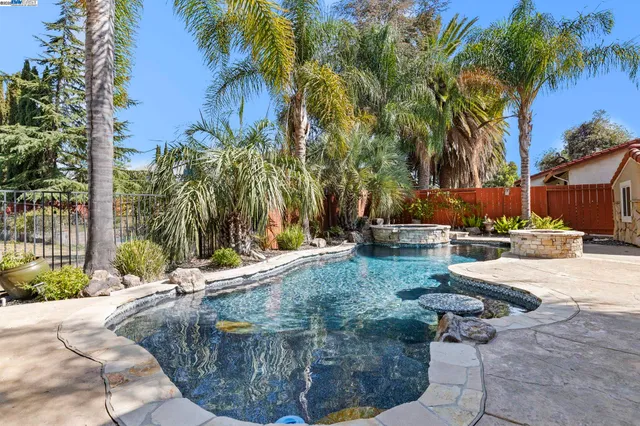 $1,849,580 | 820 Pinehurst Place, San Ramon, CA 94583