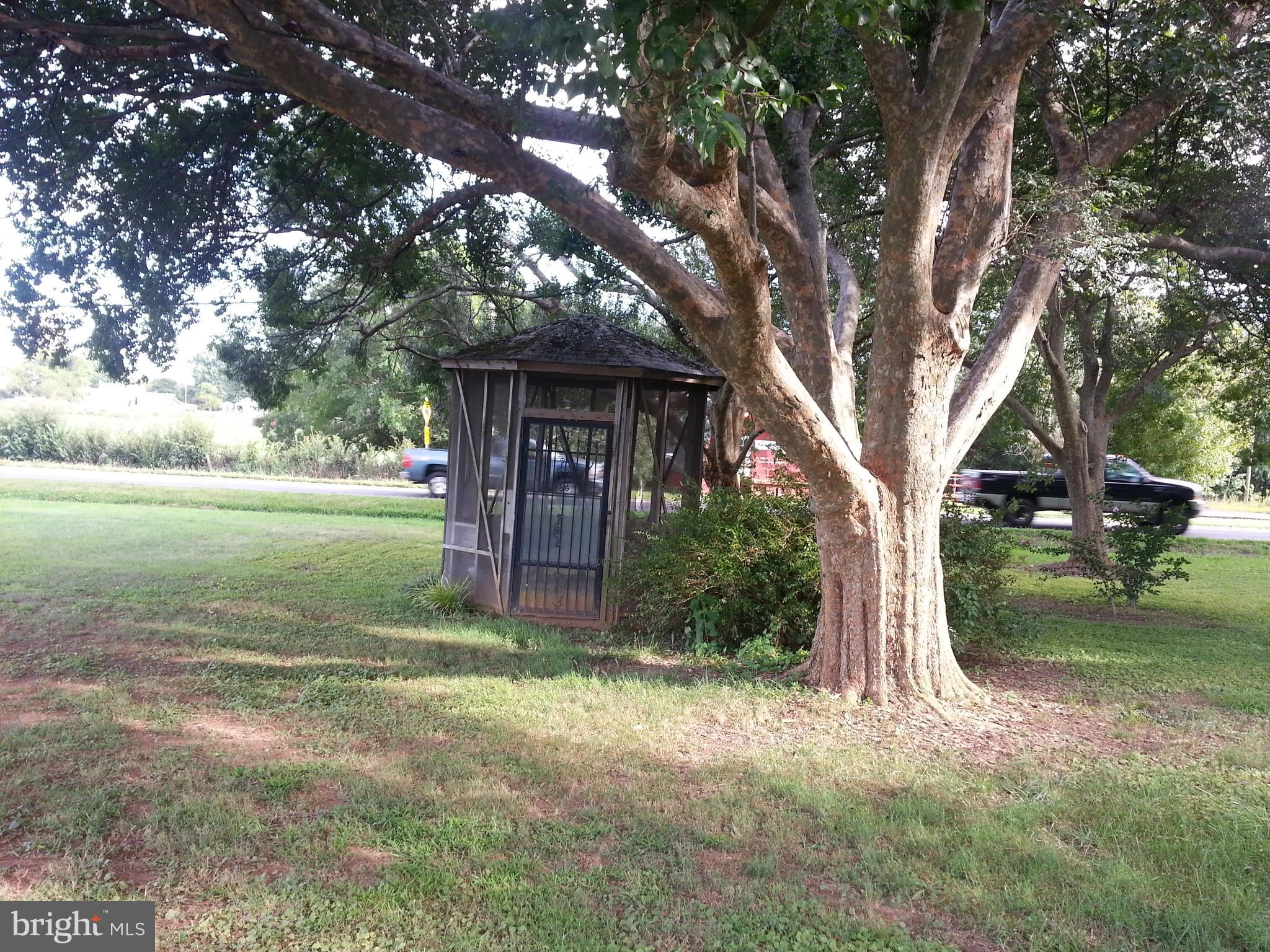 4116 Catlett Road Catlett, VA 20119 - Photo 4 of 12 Gazebo