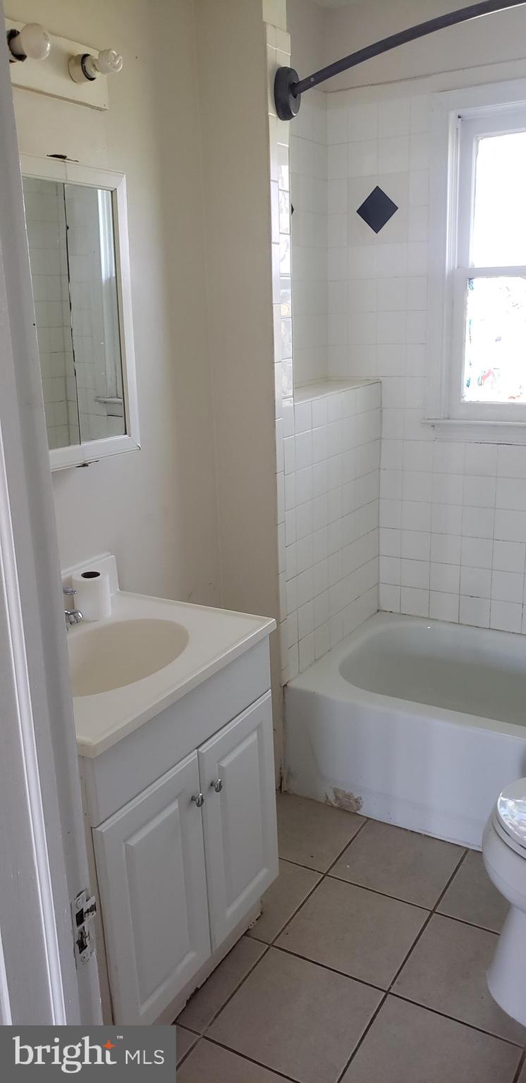 4116 Catlett Road Catlett, VA 20119 - Photo 8 of 12 Bath