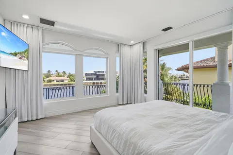 $5,995,000 | 5600 Coastal Drive, Boca Raton, FL 33487