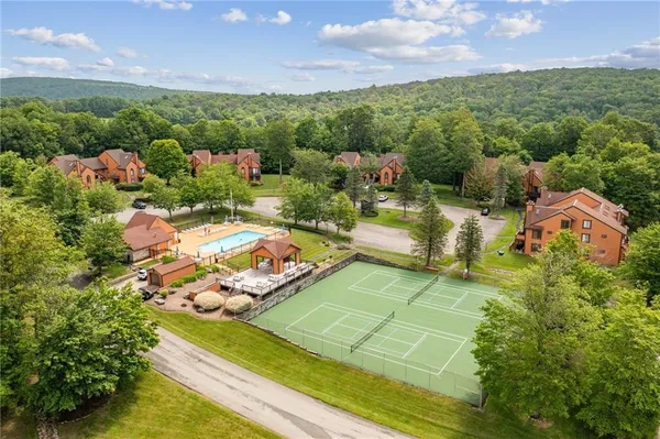 a view of a tennis court