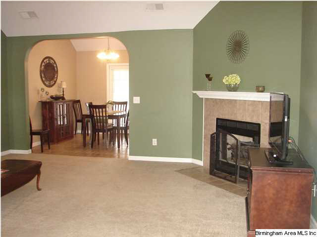 178 Silverstone Lane Alabaster, AL 35007 - Photo 5 of 30