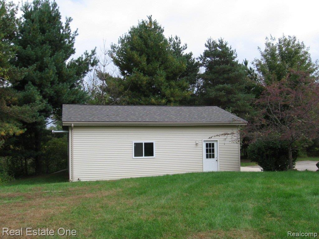 1920 Lakeville Road Leonard, MI 48367 - Photo 11 of 22 Smaller Pole Barn