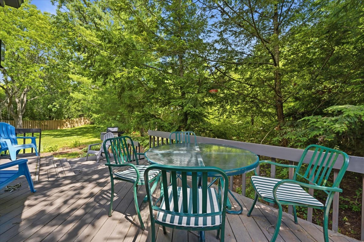 1755 Wiesbrook Road South Wheaton, IL 60189 - Photo 25 of 28