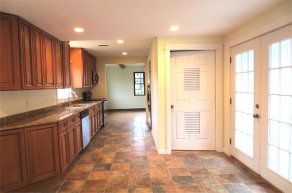 52 Appledor Road Framingham, MA 01701 - Photo 5 of 21 Gallery Image 5