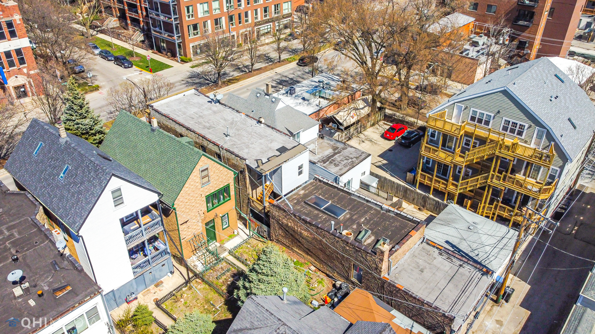 1645 West Irving Park Road Chicago, IL 60613 - Photo 29 of 33 aerial view of a buildings and a street
