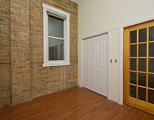 1645 West Irving Park Road Chicago, IL 60613 - Photo 4 of 33 a view of front door of house