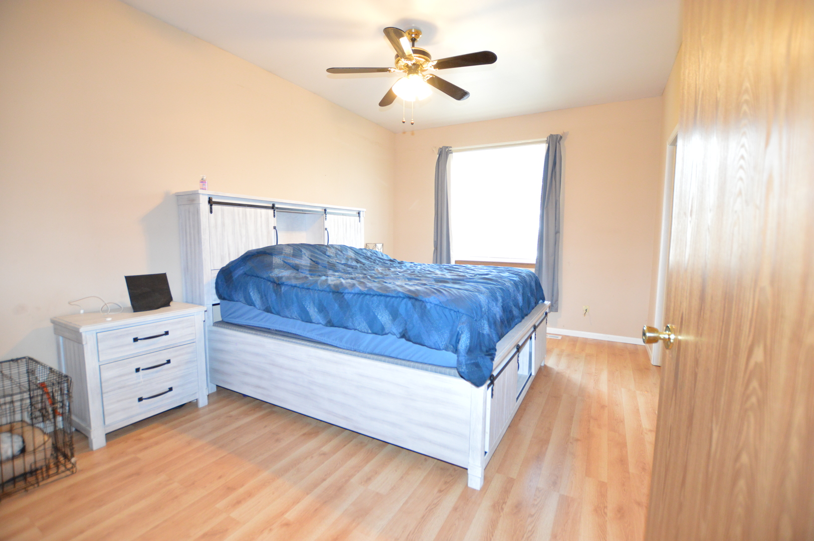 2001 Pine Drive McHenry, IL 60051 - Photo 8 of 19 a bedroom with a bed and a dresser
