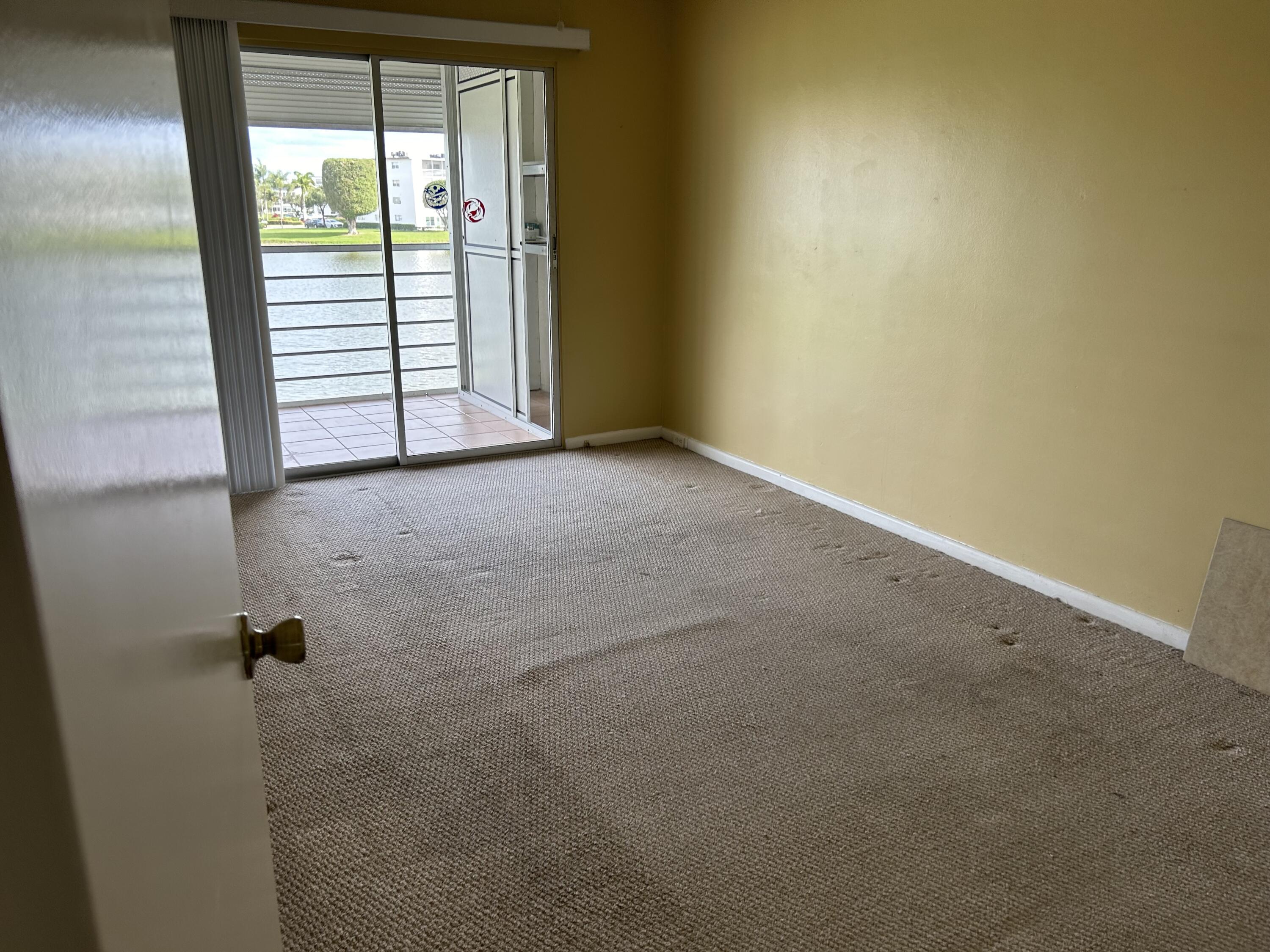 2024 Exeter, Unit 2024B Boca Raton, FL 33434 - Photo 12 of 31 IMG_1234