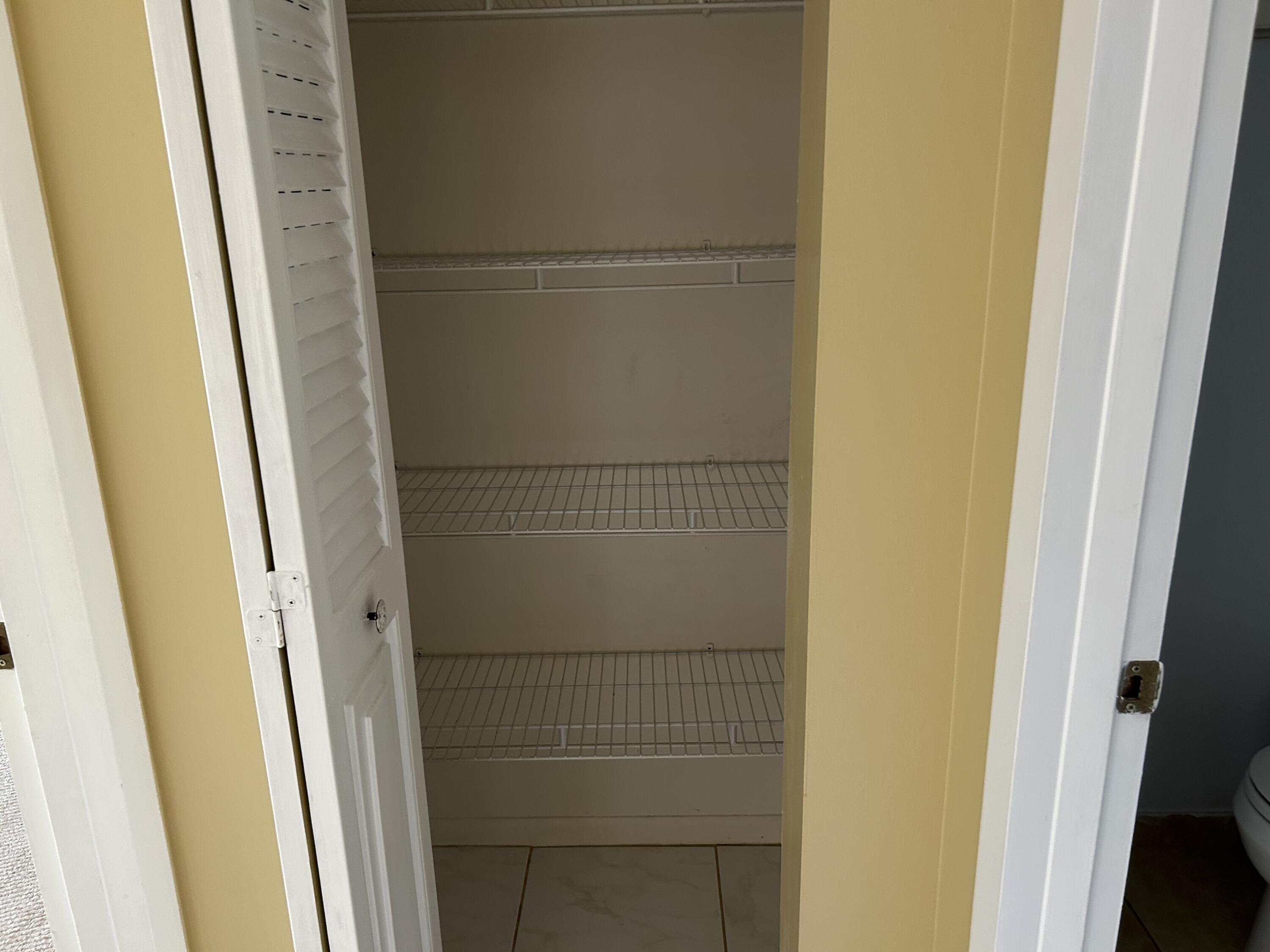 2024 Exeter, Unit 2024B Boca Raton, FL 33434 - Photo 14 of 31 IMG_1236