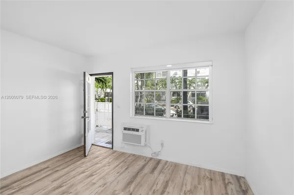 $1,850 | 717 Española Way, Unit 110, Miami Beach, FL 33139