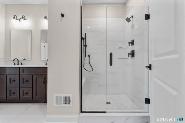 $780,580 | 1097 St Andrews Drive, Oxford, CT 06478