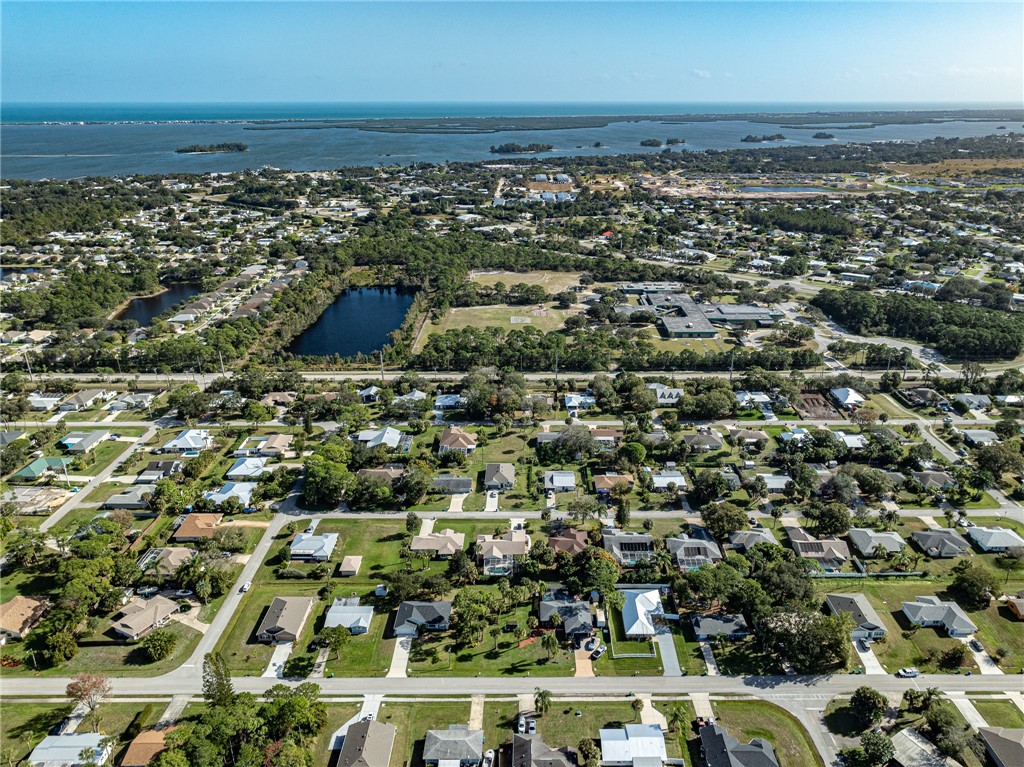 331 Easy Street Sebastian, FL 32958 - Photo 8 of 34