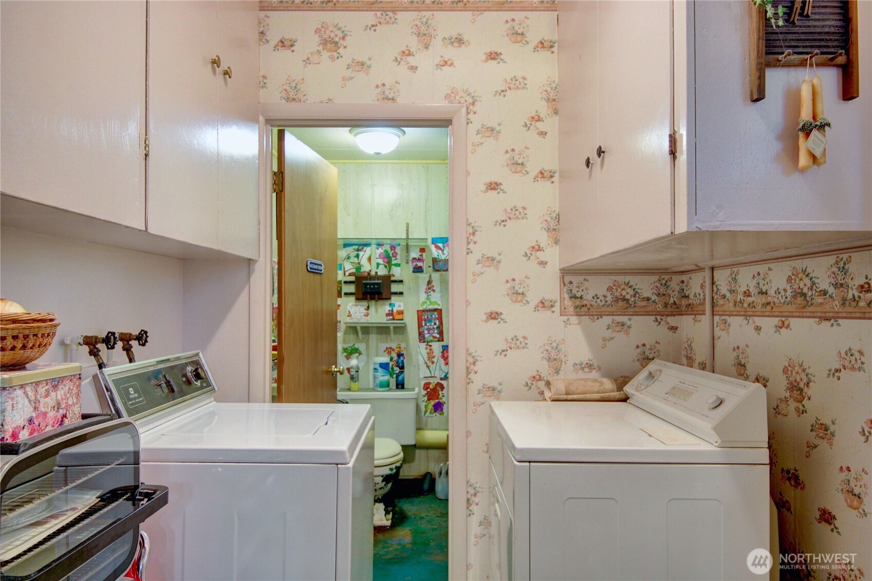 2310 Alison Avenue Mount Vernon, WA 98273 - Photo 17 of 39 a room with storage and utility