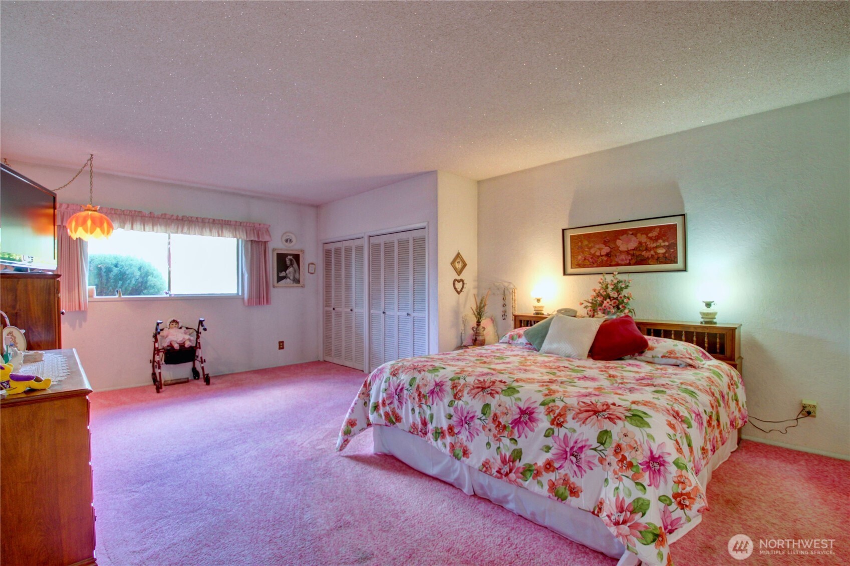 2310 Alison Avenue Mount Vernon, WA 98273 - Photo 18 of 39 a bedroom with a bed and a window