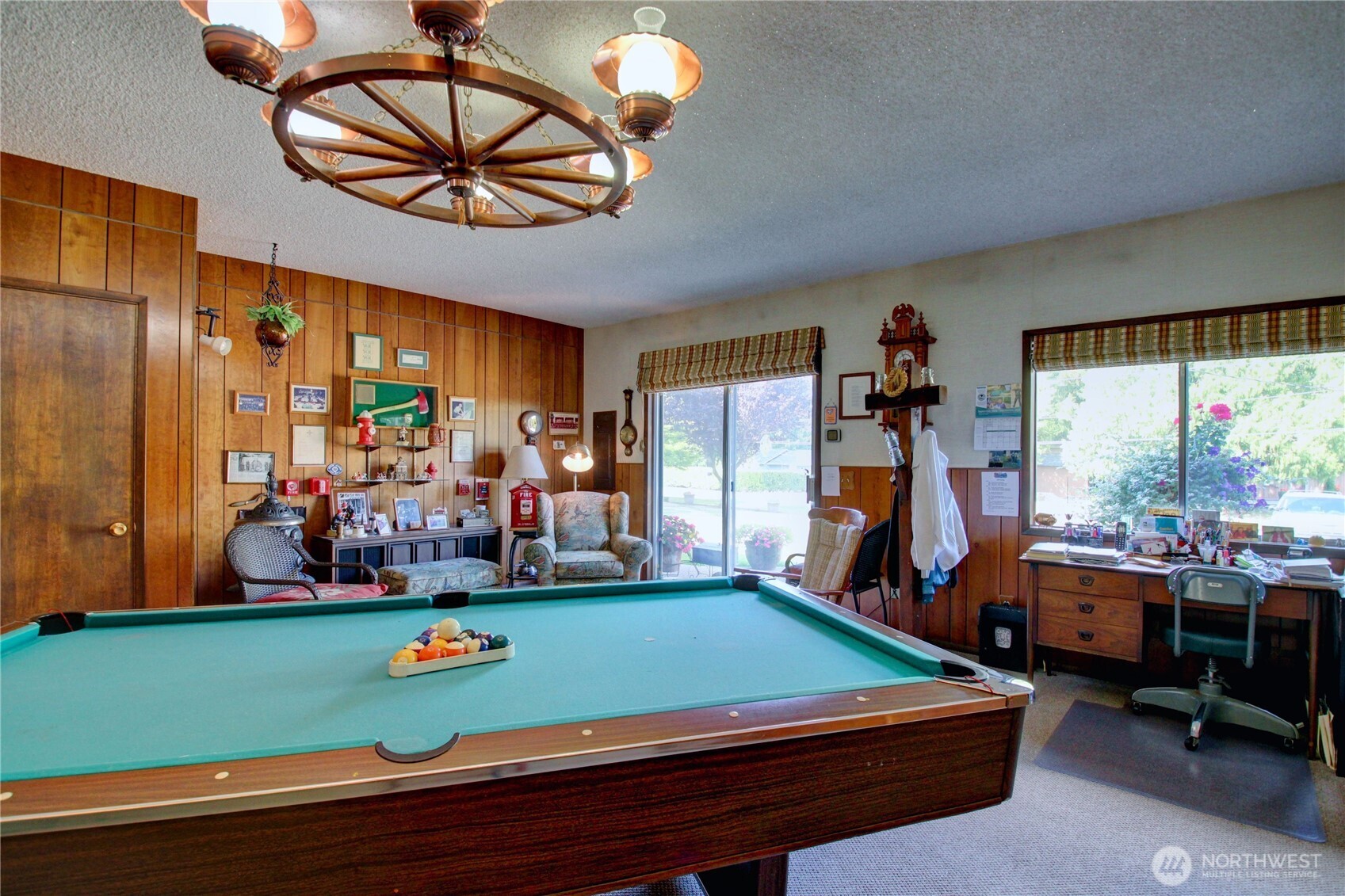 2310 Alison Avenue Mount Vernon, WA 98273 - Photo 28 of 39 a room with lots of white furniture and window