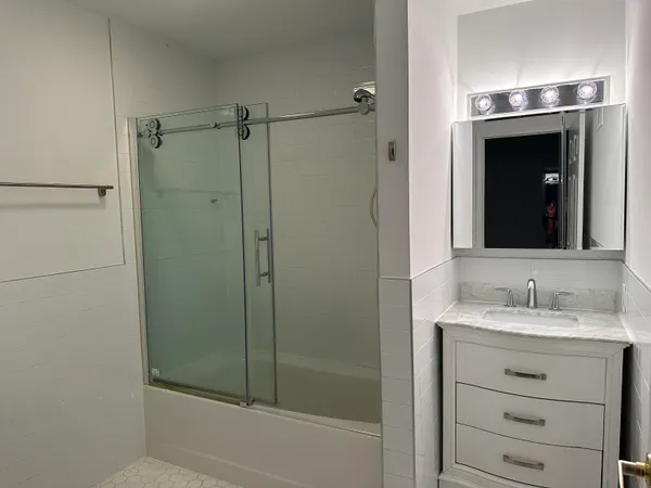 $3,000 | 8911 Riverside Place, Unit 1, North Bergen, NJ 07047