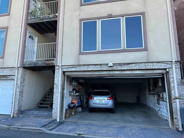 a view of an entrance of the house