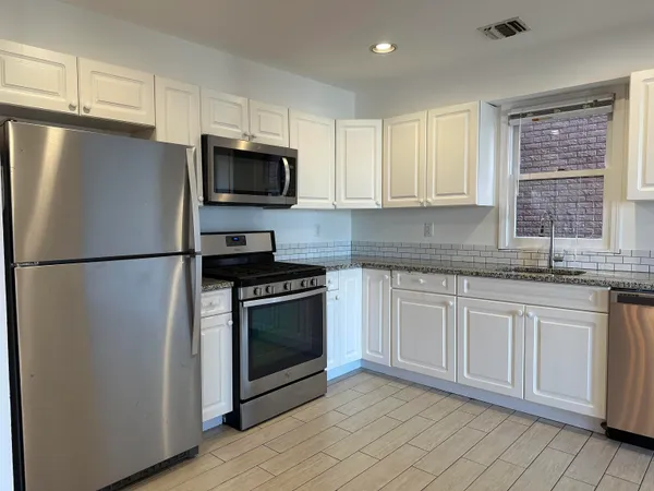 $3,000 | 8911 Riverside Place, Unit 1, North Bergen, NJ 07047