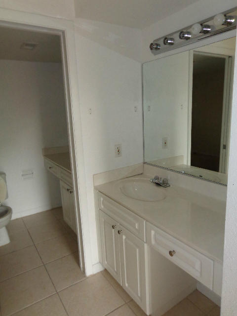 8117 Severn Drive, Unit C Boca Raton, FL 33433 - Photo 11 of 16 Master bathroom