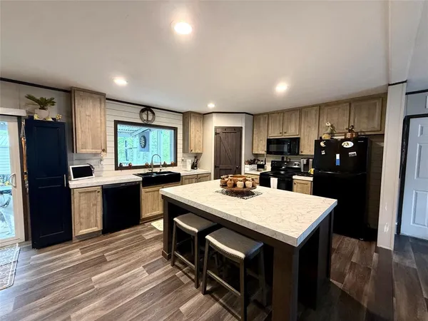 $195,000 | 8750 Pinehaven Drive, Keithville, LA 71047