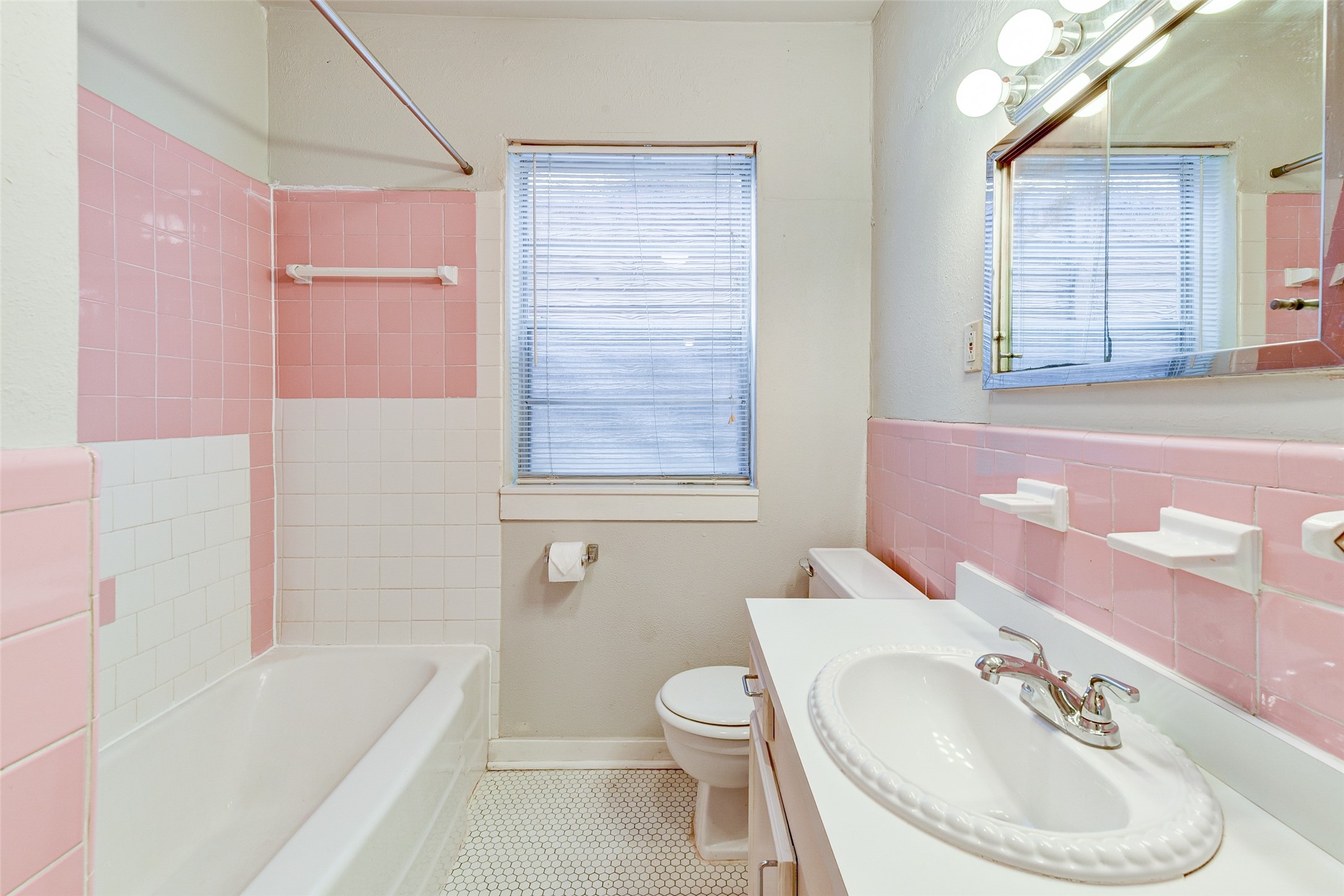 1737 Branard Street Houston, TX 77098 - Photo 25 of 29