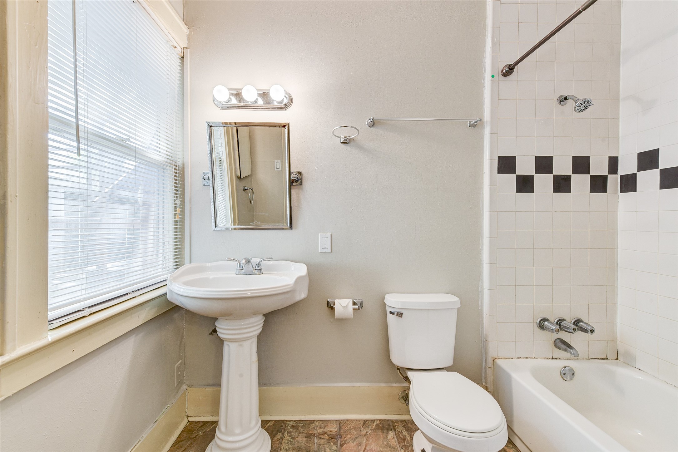 1737 Branard Street Houston, TX 77098 - Photo 26 of 29