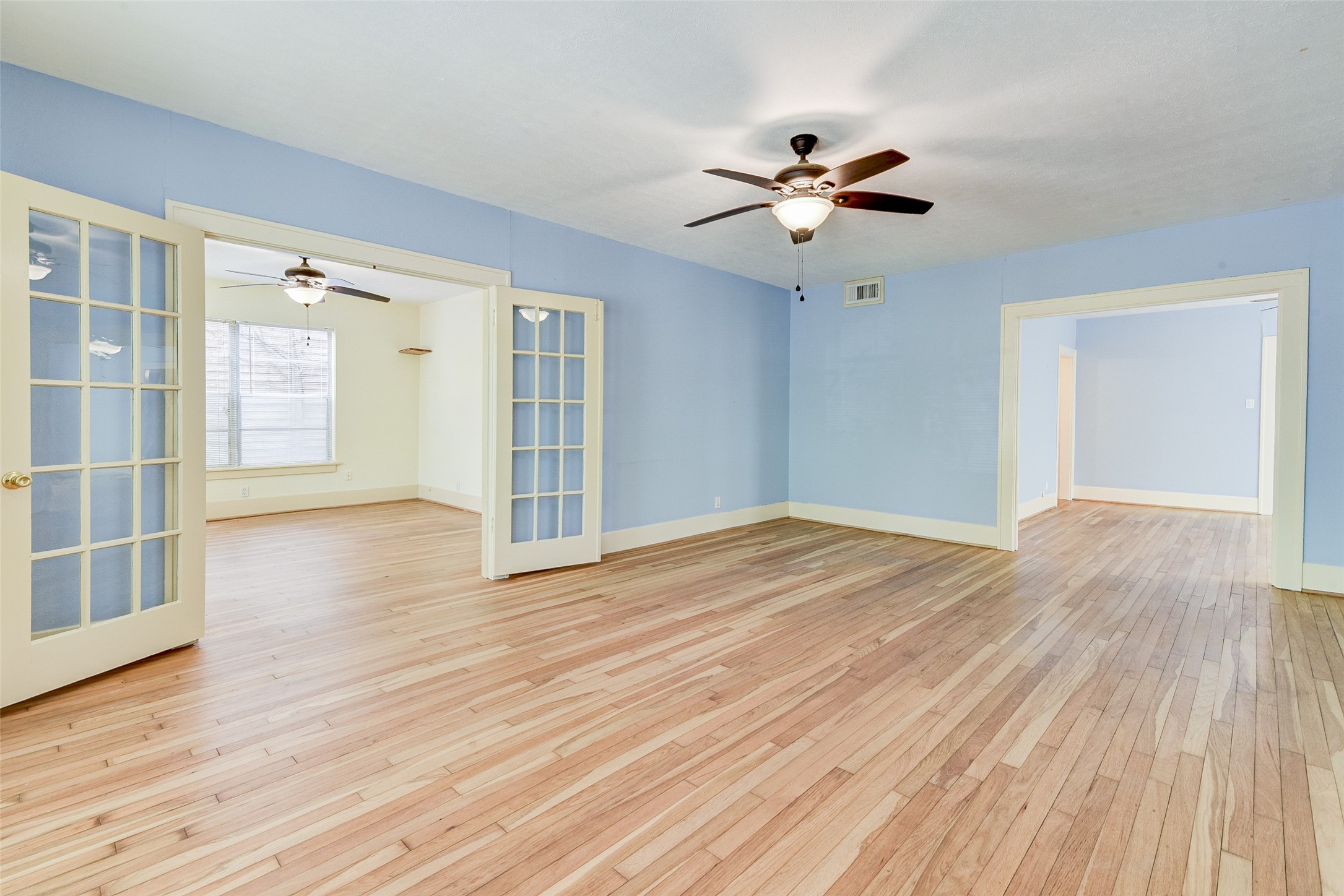 1737 Branard Street Houston, TX 77098 - Photo 7 of 29