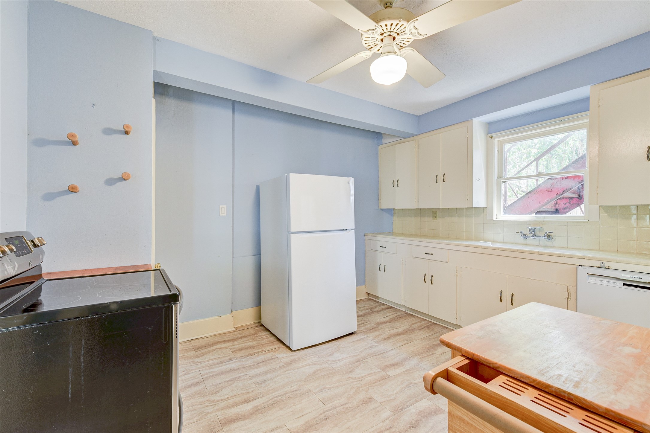 1737 Branard Street Houston, TX 77098 - Photo 9 of 29 Unit 1 Kitchen