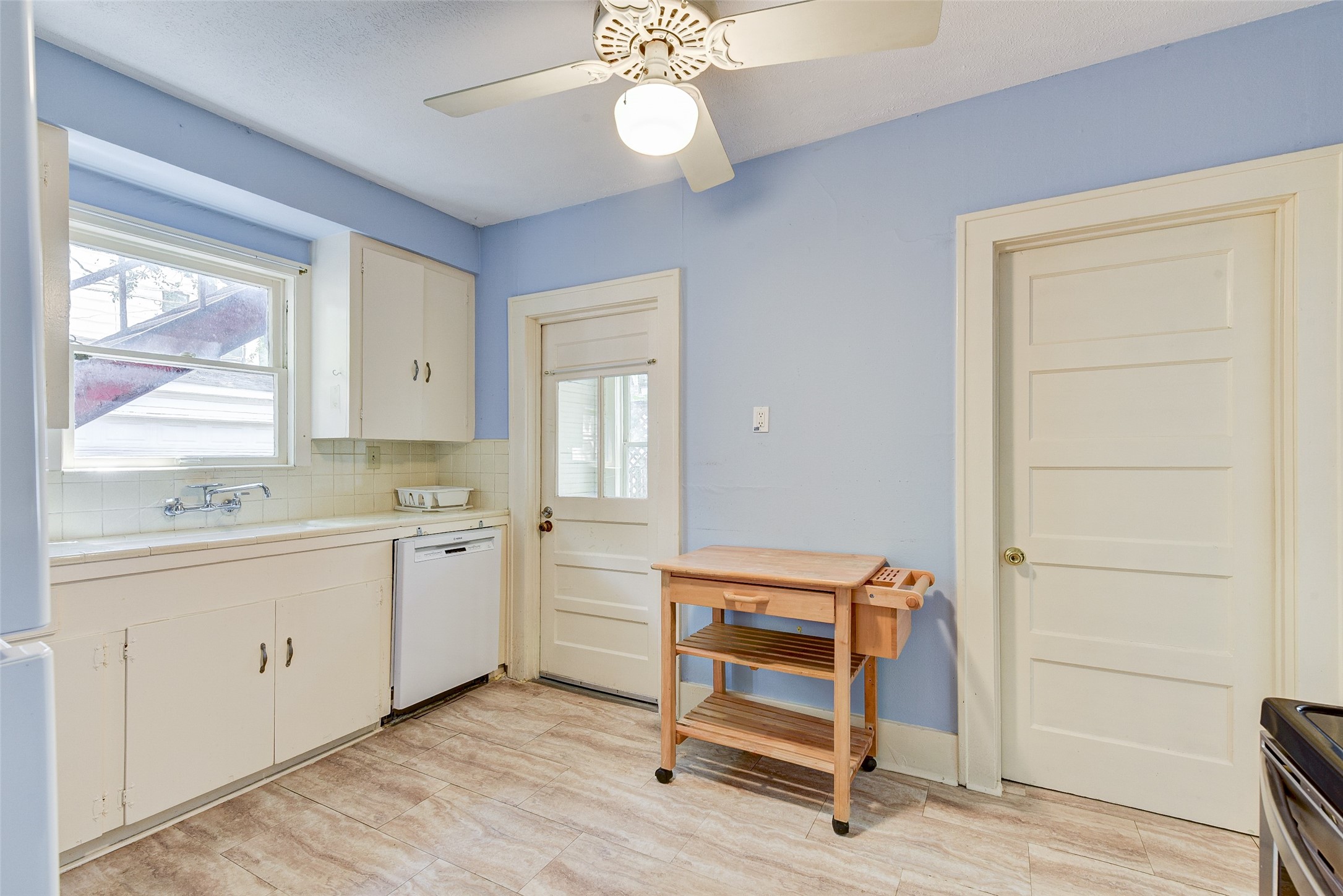 1737 Branard Street Houston, TX 77098 - Photo 10 of 29