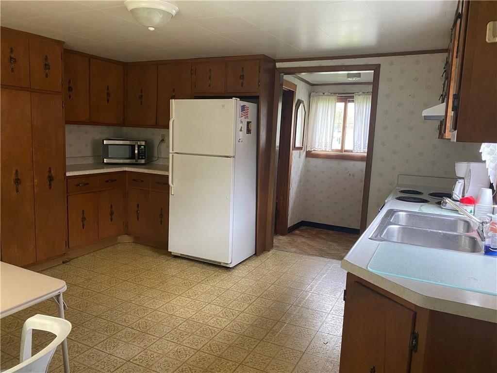 8 United Road Mount Pleasant, PA 15666 - Photo 3 of 25 Gallery Image 3