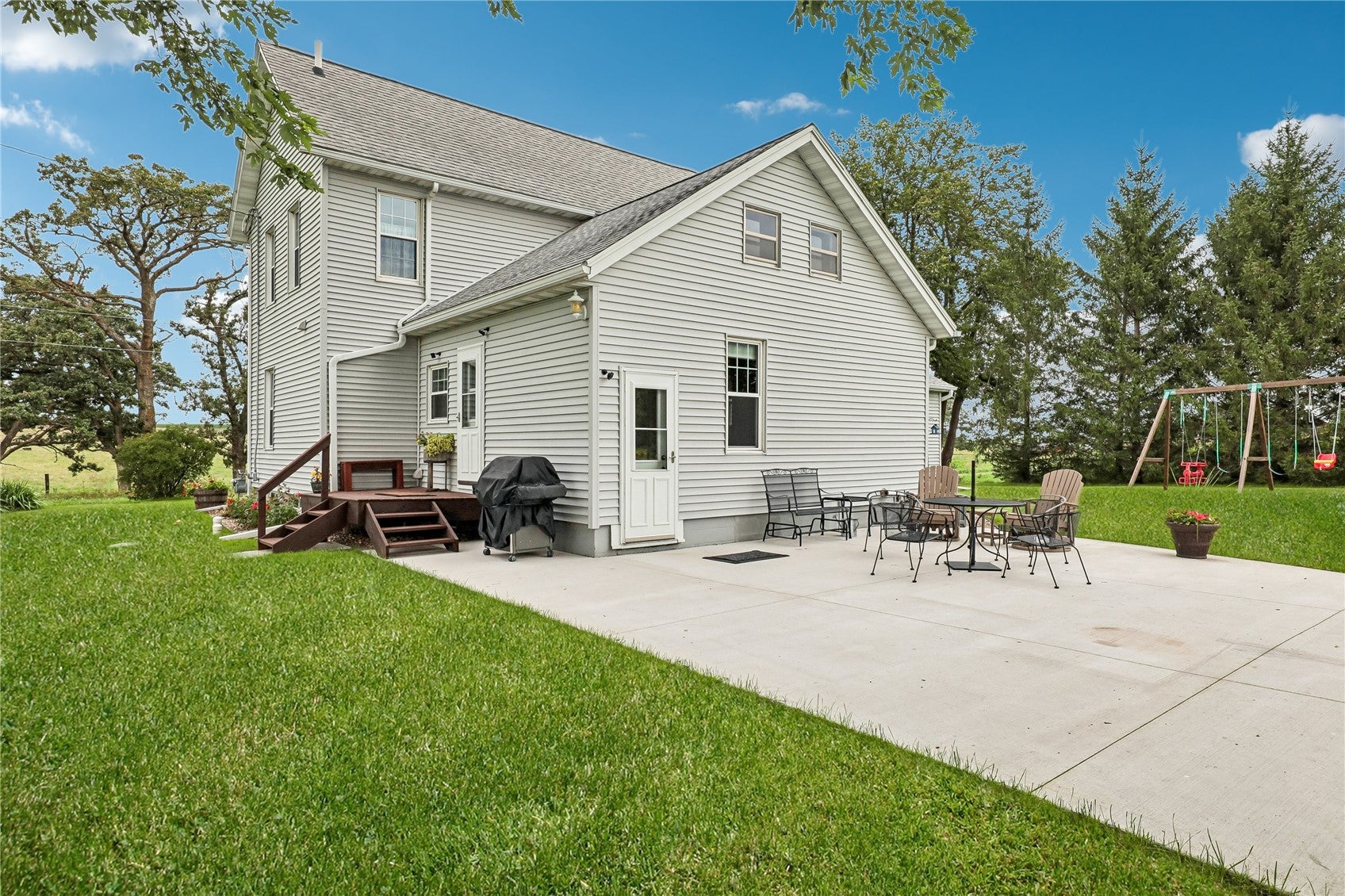 1056 R Avenue Norway, IA 52318 - Photo 6 of 39 Gallery Image 6
