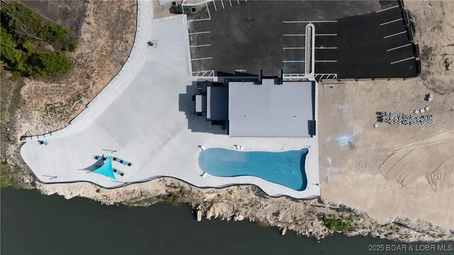 $430,460 | 100 Blue Heron Hill Lane, Unit 105, Lake Ozark, MO 65049