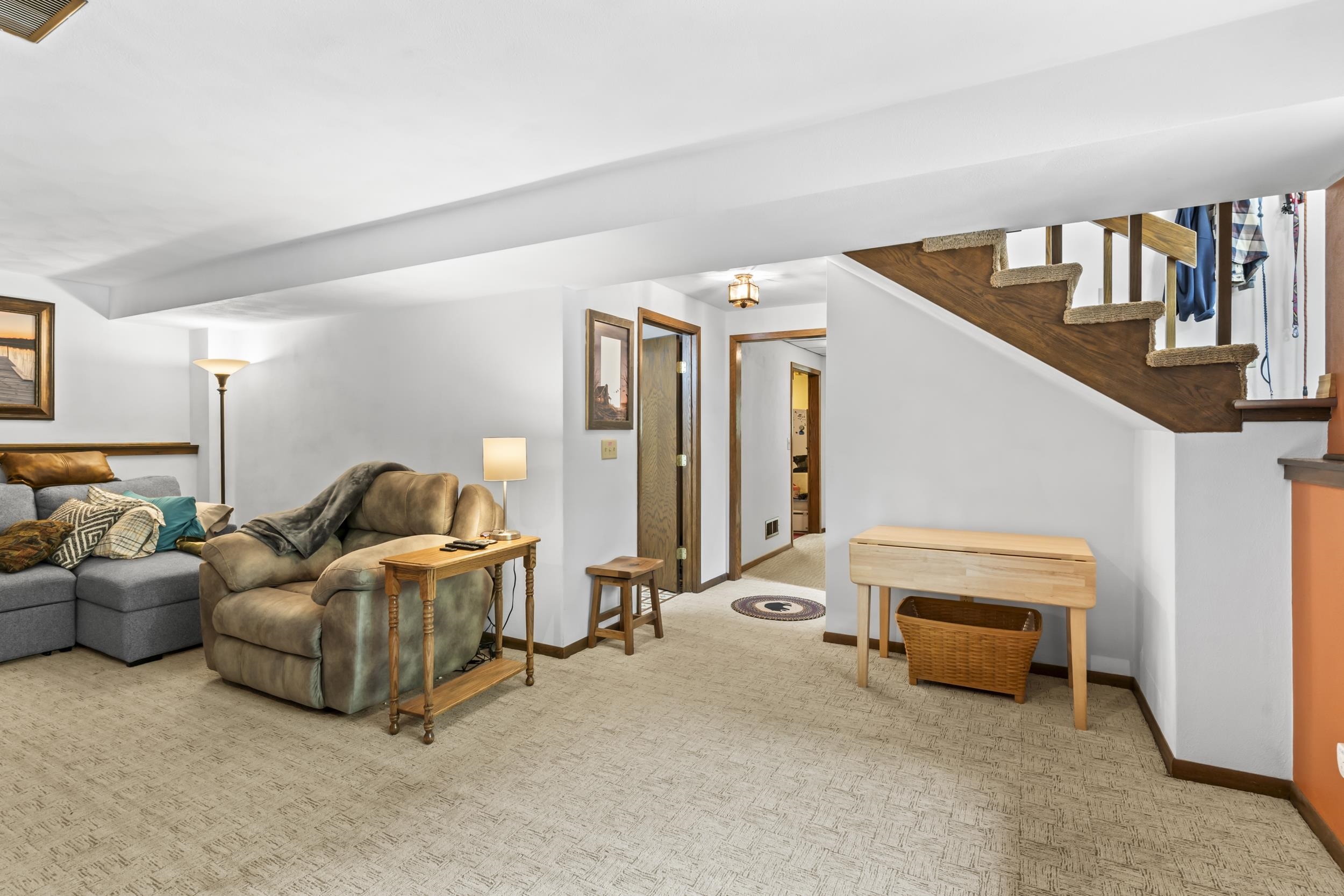 1261 Gavin Road Neenah, WI 54956 - Photo 15 of 23 Gallery Image 15