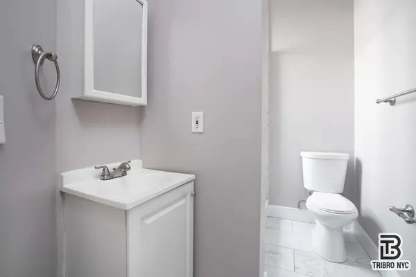 $2,575 | 688 10th Avenue, Unit 3S | Hell's Kitchen