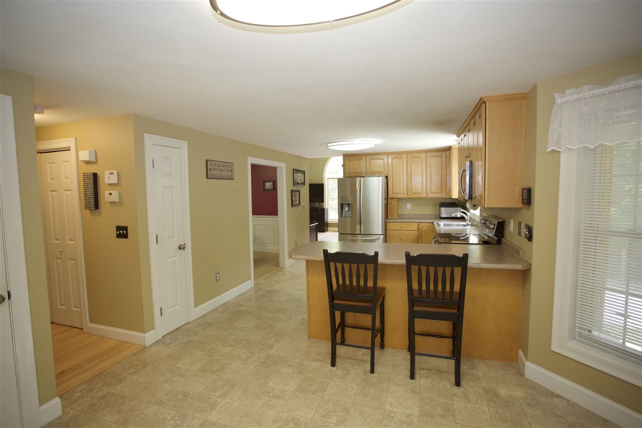 100 Middle Road Deerfield, NH 03037 - Photo 13 of 36