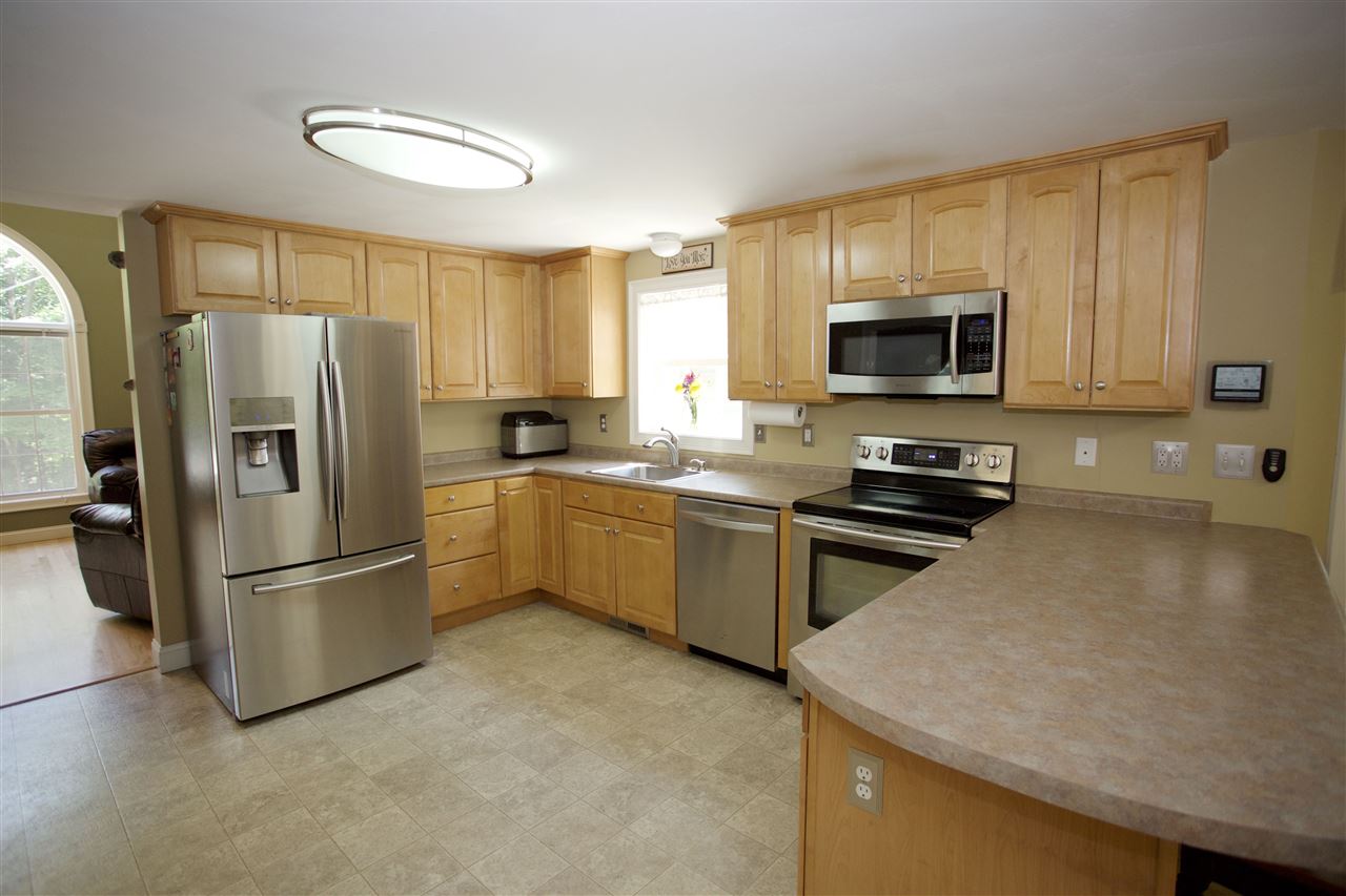 100 Middle Road Deerfield, NH 03037 - Photo 14 of 36